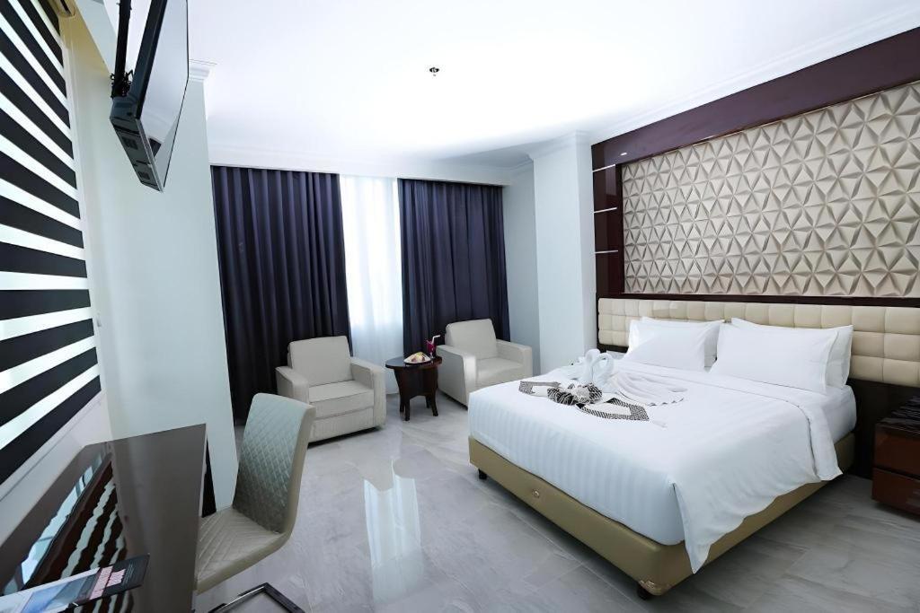 Sindoro Hotel Cilacap By Conary ภายนอก รูปภาพ